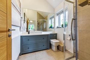 En-Suite- click for photo gallery